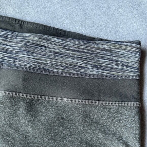 Lululemon ~ Groove Crop ~ Heathered Wren ~ Womens Size 6 - Picture 5 of 6